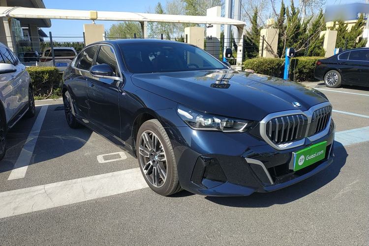 Used BMW 5 Series 2025 530Li Leading Model M Sport Package Exterior 1