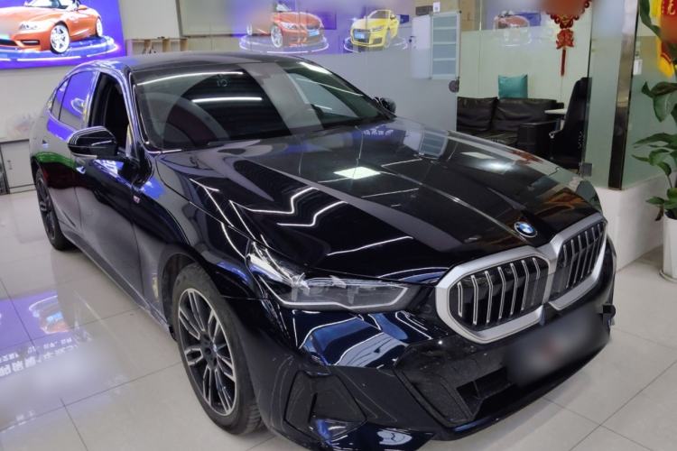 Used BMW 5 Series 2025 530Li Leading Model M Sport Package Exterior 1