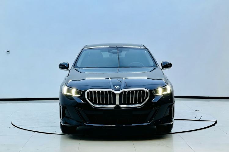 Used BMW 5 Series 2025 525Li M Sport Package Exterior 1