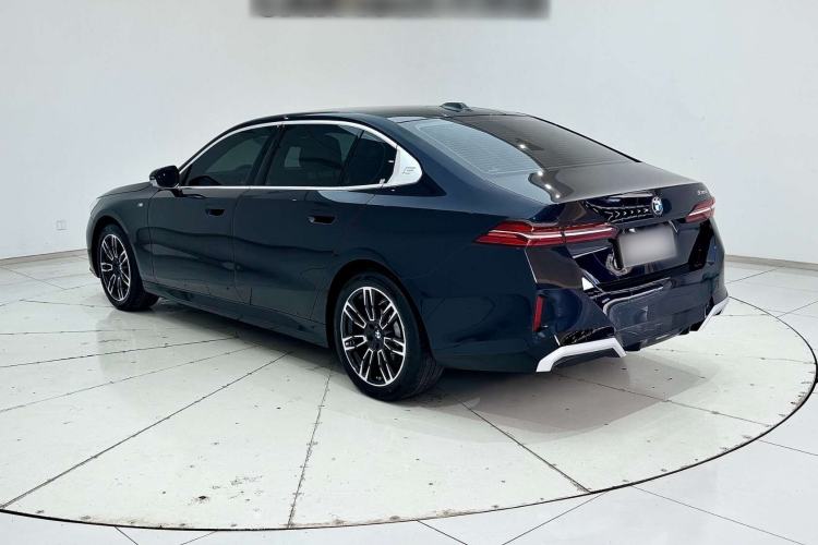 Used BMW 5 Series 2025 530Li Leading Model M Sport Package Exterior 1