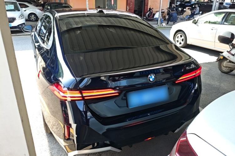 Used BMW 5 Series 2025 530Li Leading Model M Sport Package Exterior 2
