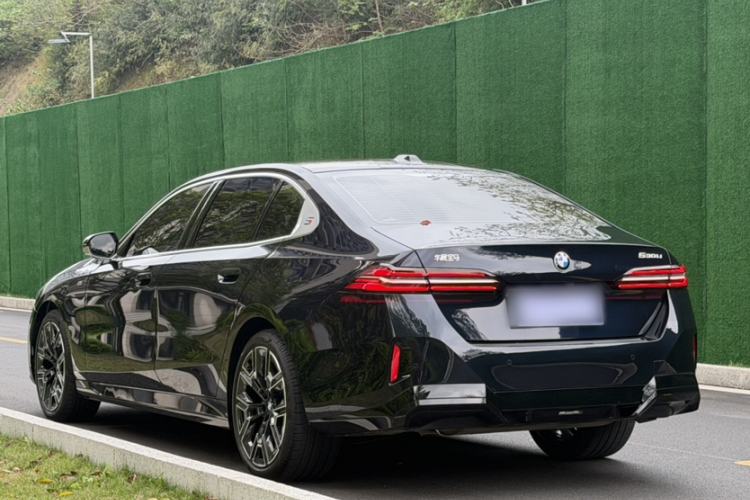 Used BMW 5 Series 2025 530Li Luxury Edition M Sport Package Exterior 2