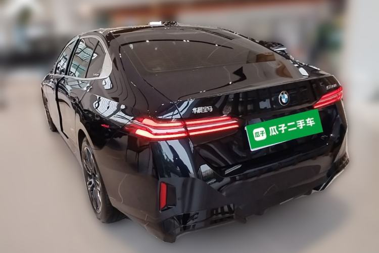 Used BMW 5 Series 2025 530Li Leading Model M Sport Package Exterior 2