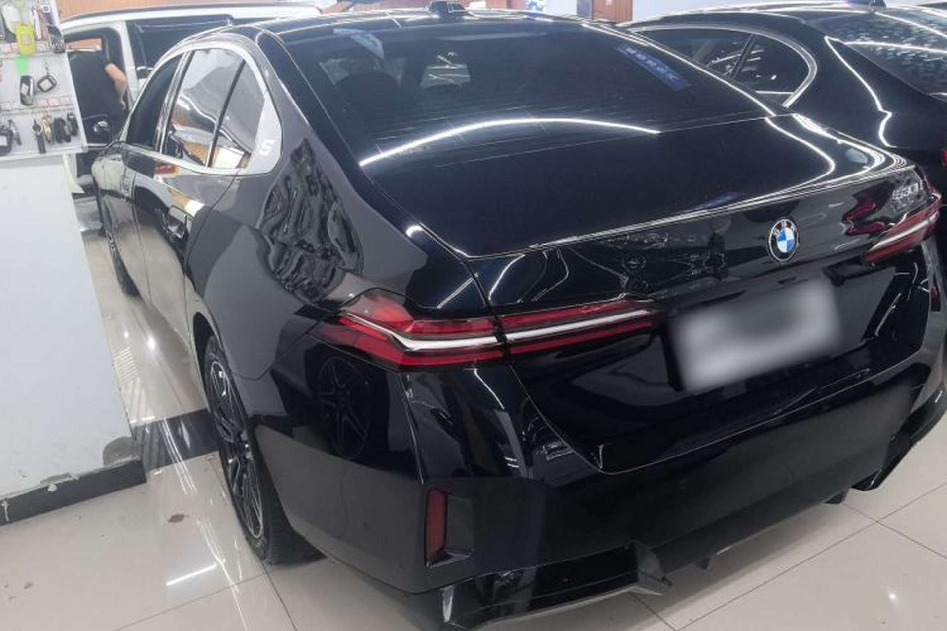 Used BMW 5 Series 2025 525Li M Sport Package Exterior 2