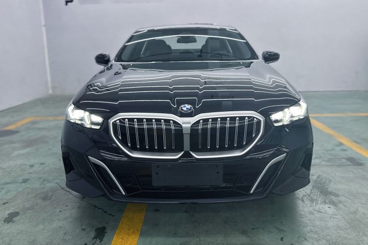 Used BMW 5 Series 2025 525Li M Sport Package Exterior 3