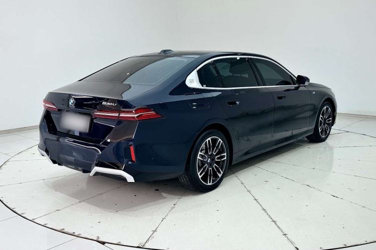 Used BMW 5 Series 2025 530Li Leading Model M Sport Package Exterior 3