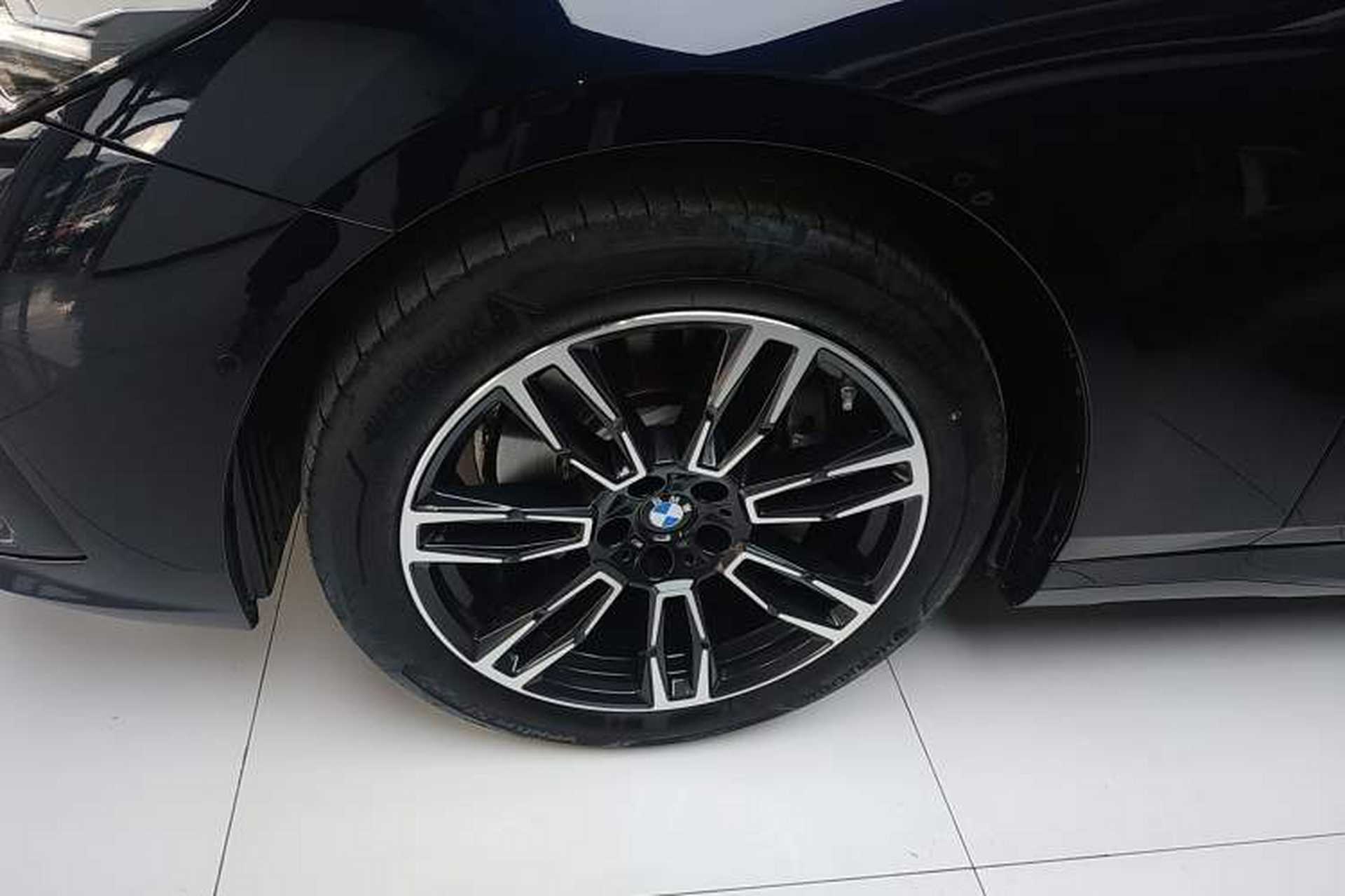 Used BMW 5 Series 2025 530Li Leading Model M Sport Package Exterior 4