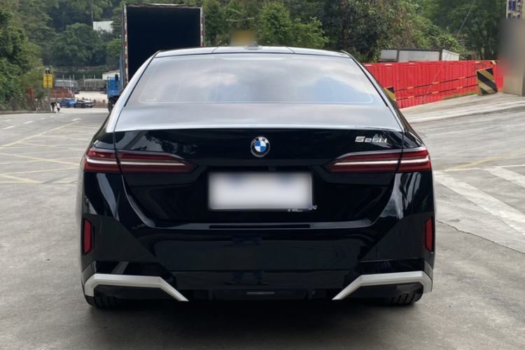 Used BMW 5 Series 2025 525Li M Sport Package Exterior 4
