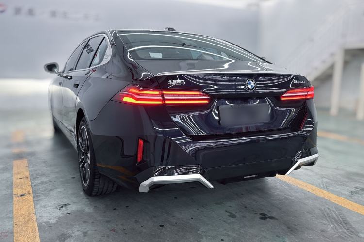 Used BMW 5 Series 2025 525Li M Sport Package Exterior 4