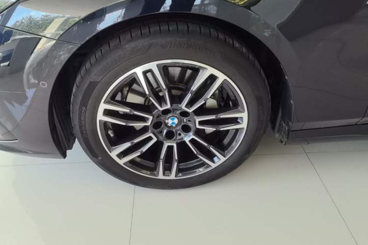 Used BMW 5 Series 2025 530Li Leading Model M Sport Package Exterior 4