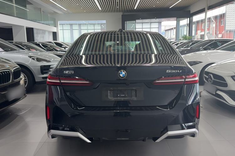 Used BMW 5 Series 2025 530Li Luxury Edition M Sport Package Exterior 5