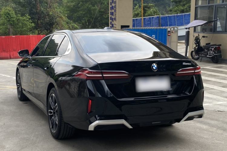 Used BMW 5 Series 2025 525Li M Sport Package Exterior 5