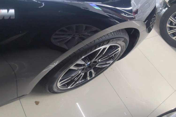 Used BMW 5 Series 2025 525Li M Sport Package Exterior 5