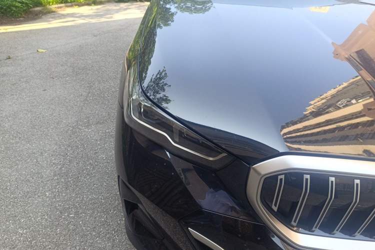 Used BMW 5 Series 2025 530Li Luxury Edition M Sport Package Exterior 6