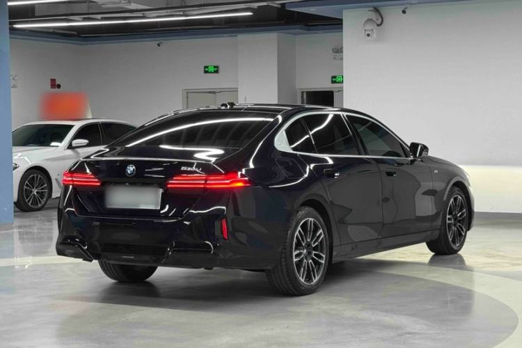 Used BMW 5 Series 2025 530Li Leading Model M Sport Package Exterior 6