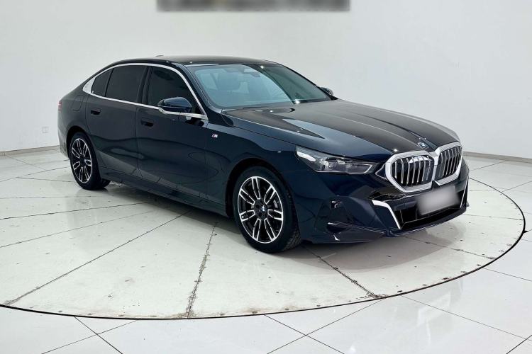 Used BMW 5 Series 2025 530Li Leading Model M Sport Package Exterior 6