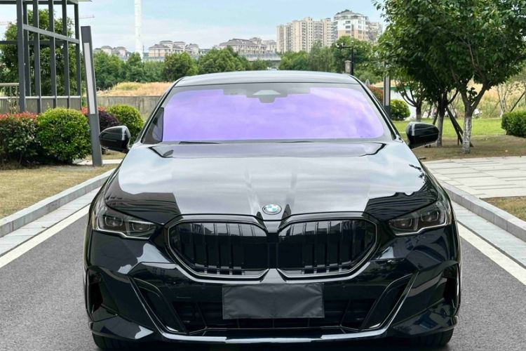 Used BMW 5 Series 2025 530Li Leading Model M Sport Package Exterior 8