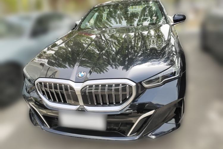 Used BMW 5 Series 2025 530Li Luxury Edition M Sport Package Front