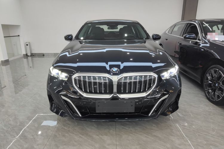 Used BMW 5 Series 2025 530Li Luxury Edition M Sport Package Front