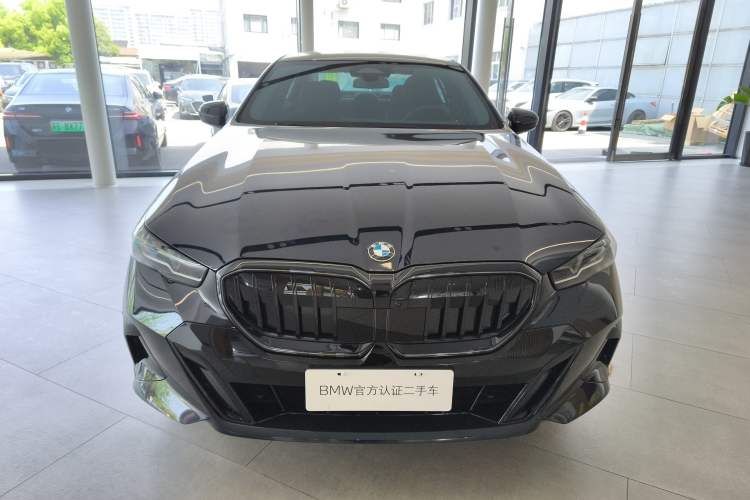 Used BMW 5 Series 2025 530Li Leading Model M Sport Package Front