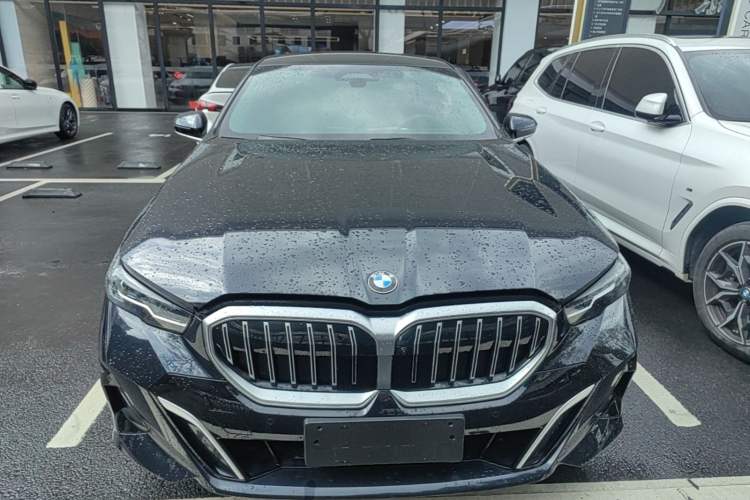 Used BMW 5 Series 2025 530Li Luxury Edition M Sport Package Front