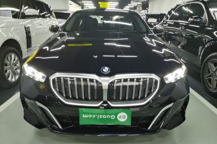 Used BMW 5 Series 2025 530Li Luxury Edition M Sport Package Front