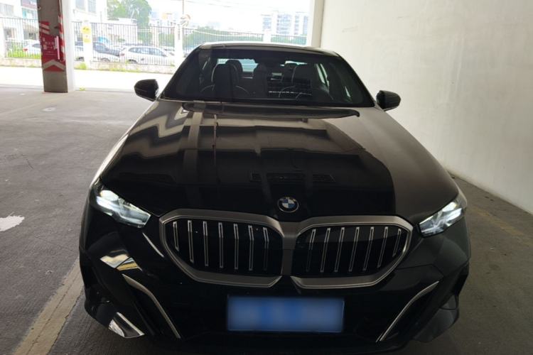 Used BMW 5 Series 2025 530Li Luxury Edition M Sport Package Front