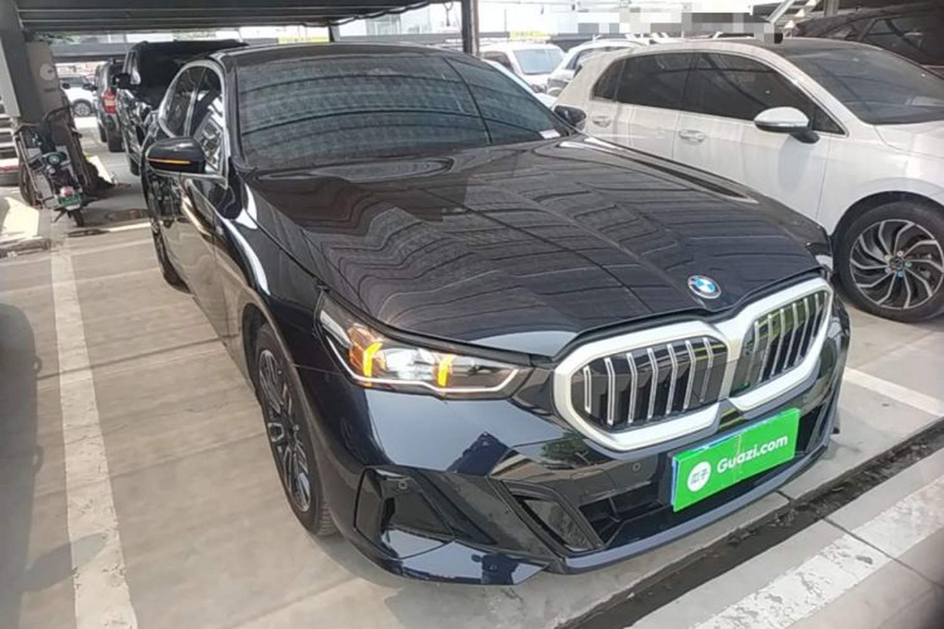 Used BMW 5 Series 2025 530Li Leading Model M Sport Package Front Right 45 Deg
