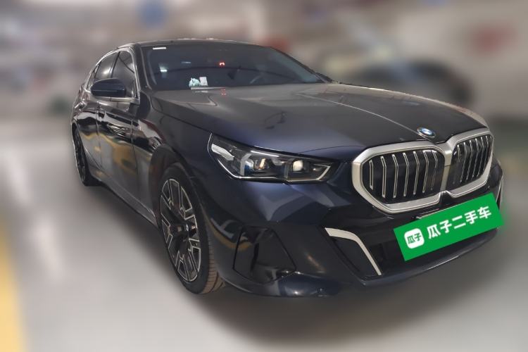 Used BMW 5 Series 2025 530Li Luxury Edition M Sport Package Front Right 45 Deg