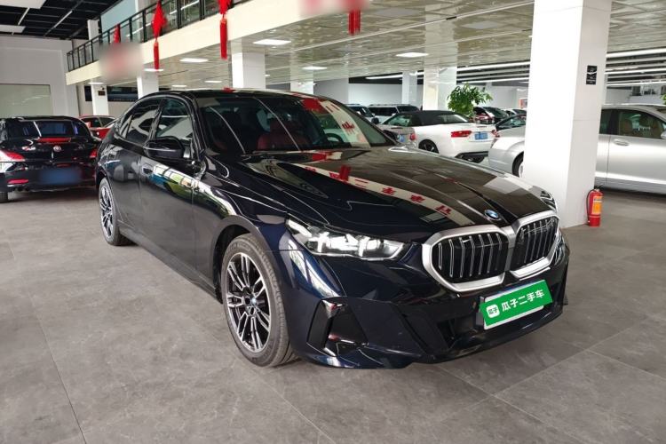 Used BMW 5 Series 2025 530Li Leading Model M Sport Package Front Right 45 Deg