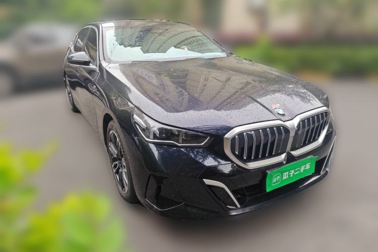 Used BMW 5 Series 2025 530Li Leading Model M Sport Package Front Right 45 Deg