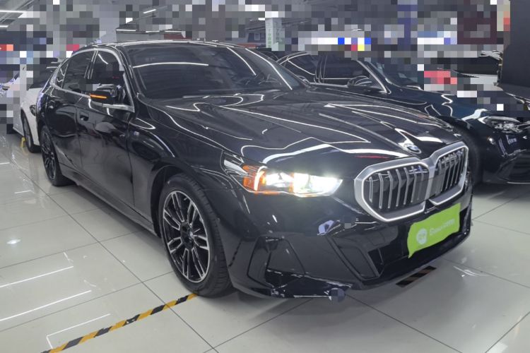 Used BMW 5 Series 2025 530Li Leading Model M Sport Package Front Right 45 Deg