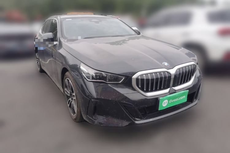 Used BMW 5 Series 2025 530Li Leading Model M Sport Package Front Right 45 Deg