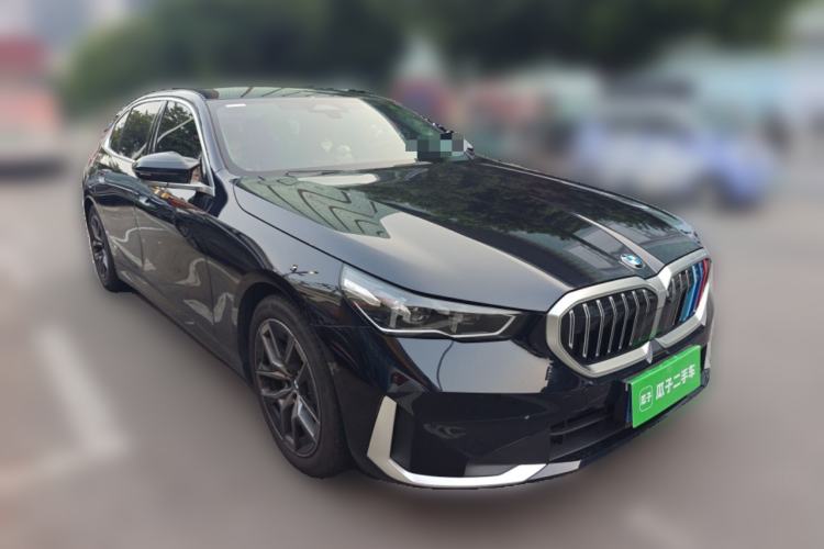 Used BMW 5 Series 2025 530Li Leading Edition Luxury Package Front Right 45 Deg