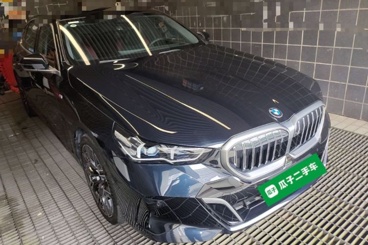 Used BMW 5 Series 2025 530Li Luxury Edition M Sport Package Front Right 45 Deg