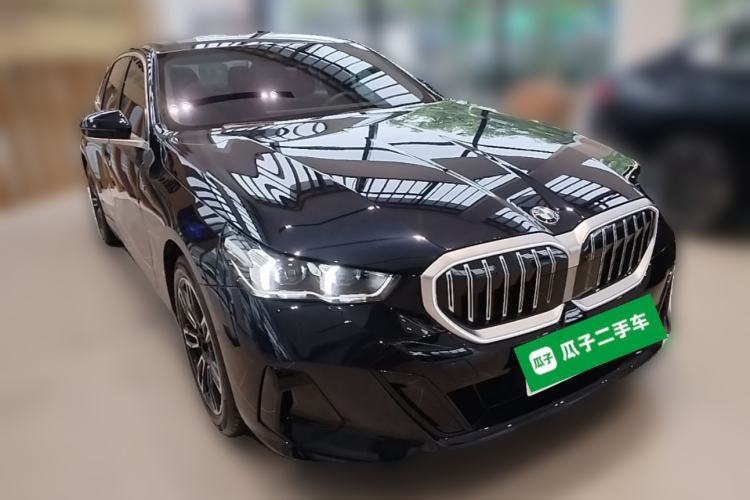 Used BMW 5 Series 2025 530Li Leading Model M Sport Package Front Right 45 Deg