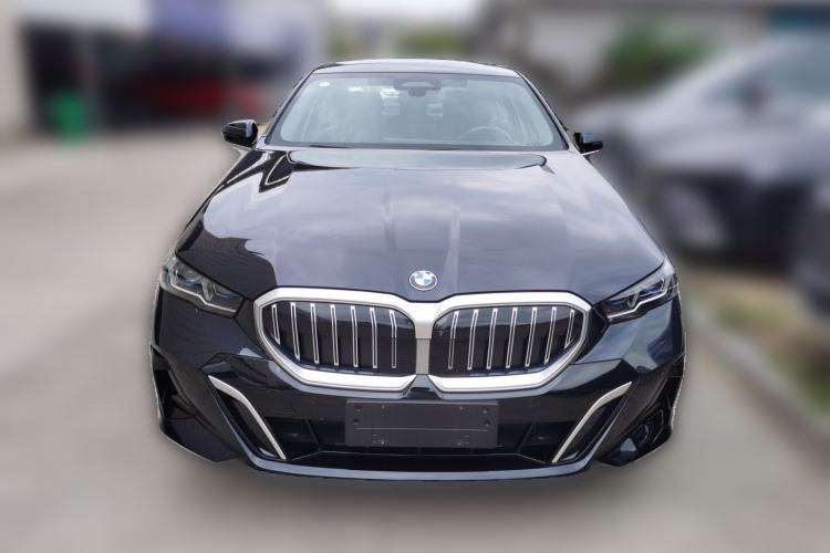 Used BMW 5 Series 2025 530Li Luxury Edition M Sport Package Front