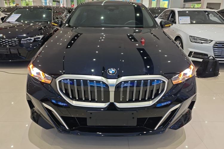 Used BMW 5 Series 2025 530Li Leading Model M Sport Package Front