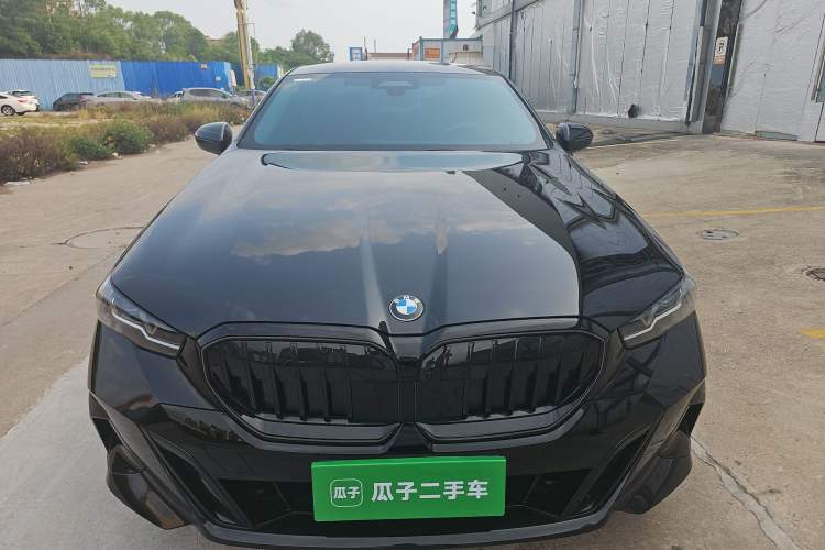 Used BMW 5 Series 2025 530Li Luxury Edition M Sport Package Front