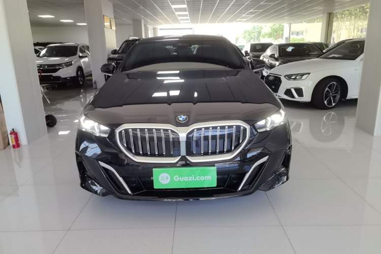 Used BMW 5 Series 2025 530Li Leading Model M Sport Package Front