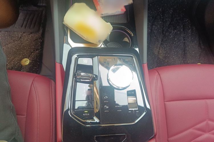 Used BMW 5 Series 2025 530Li Luxury Edition M Sport Package Gear Lever