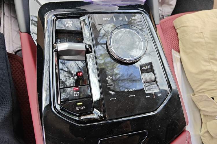 Used BMW 5 Series 2025 525Li M Sport Package Gear Lever