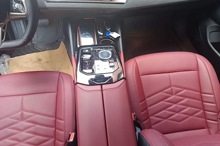 Used BMW 5 Series 2025 530Li Luxury Edition M Sport Package Gear Lever