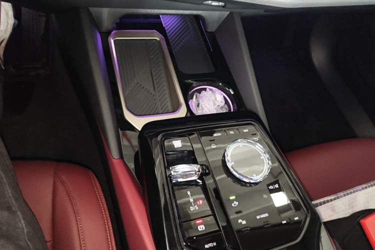Used BMW 5 Series 2025 530Li Luxury Edition M Sport Package Gear Lever