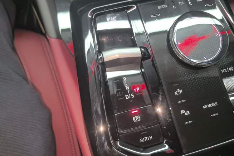 Used BMW 5 Series 2025 530Li Leading Model M Sport Package Gear Lever