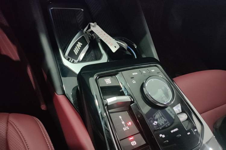 Used BMW 5 Series 2025 530Li Leading Model M Sport Package Gear Lever