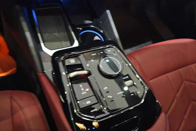 Used BMW 5 Series 2025 530Li Leading Model M Sport Package Gear Lever