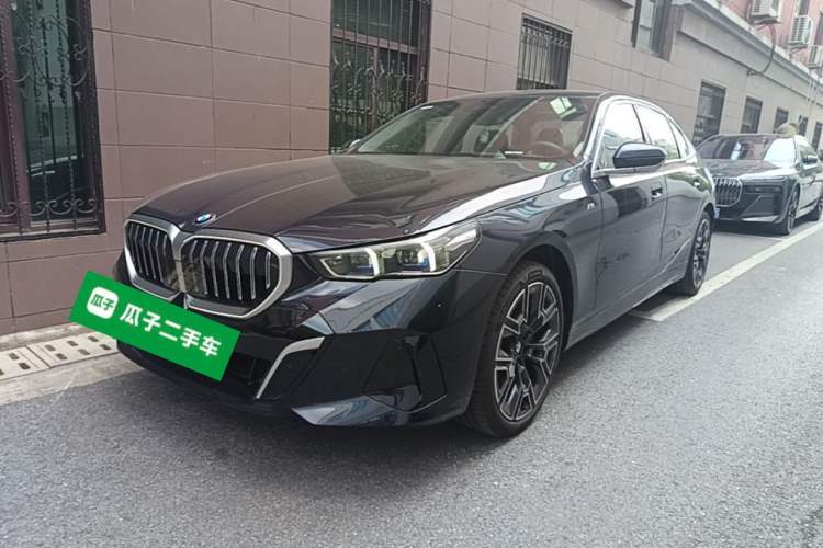 Used BMW 5 Series 2025 530Li Luxury Edition M Sport Package Guazi used car, China used car export, Used car for sale, Used cars, Cheapest cars for sale
