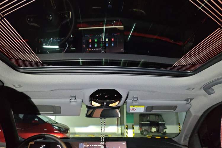Used BMW 5 Series 2025 530Li Luxury Edition M Sport Package Headliner