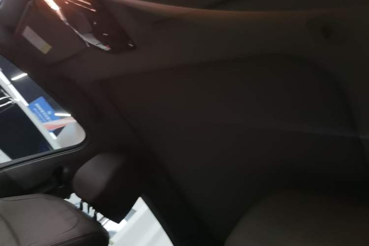 Used BMW 5 Series 2025 530Li Leading Model M Sport Package Headliner